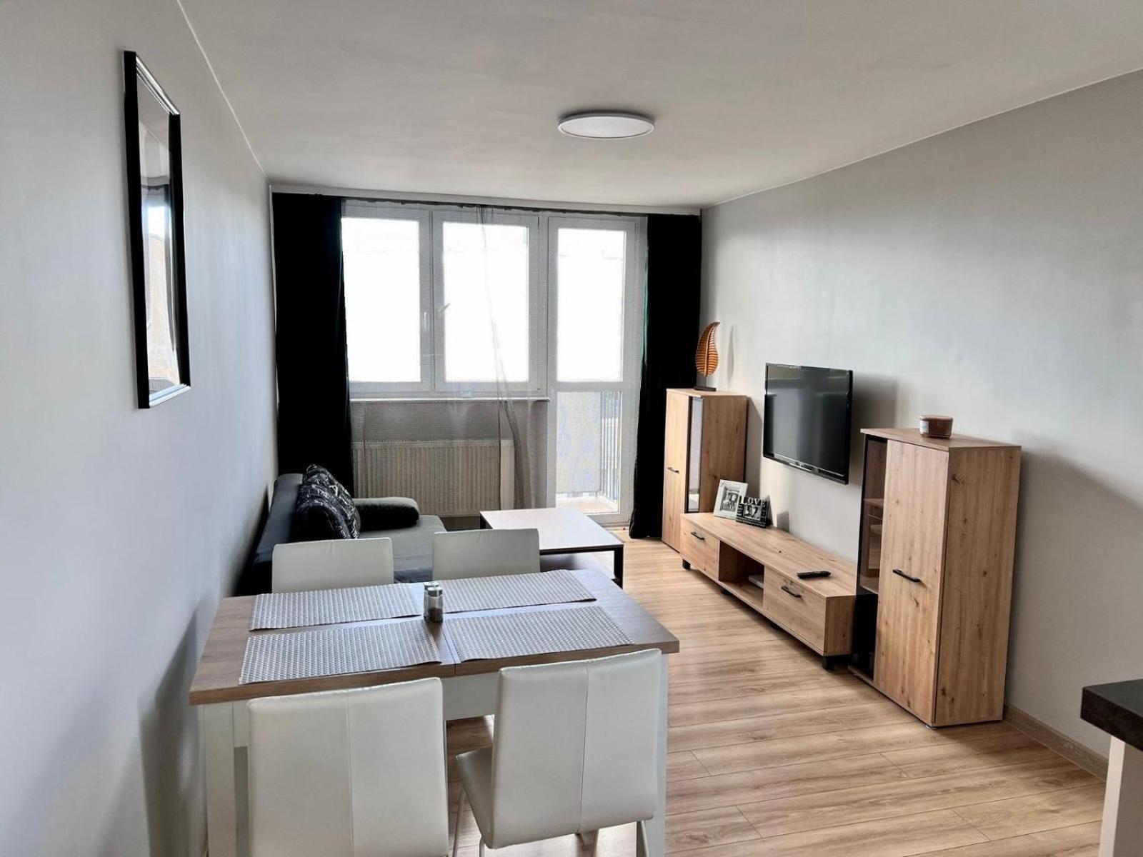 אוסטרוב וילקופולסקי Apartament Piast מראה חיצוני תמונה